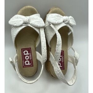Girls Pop Lil Friendly White Eyelet Sandals - New - Size 9